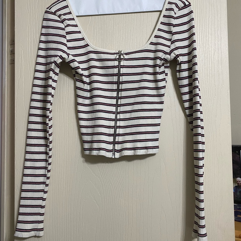 Hollister long sleeve top